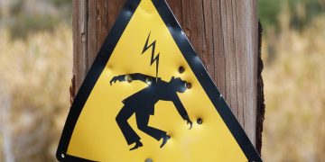 ¿Hasta dónde llega la responsabilidad del electricista en caso de un siniestro eléctrico?